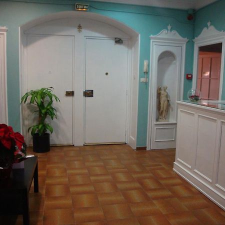 Hostal Valls Barcelona Exterior photo