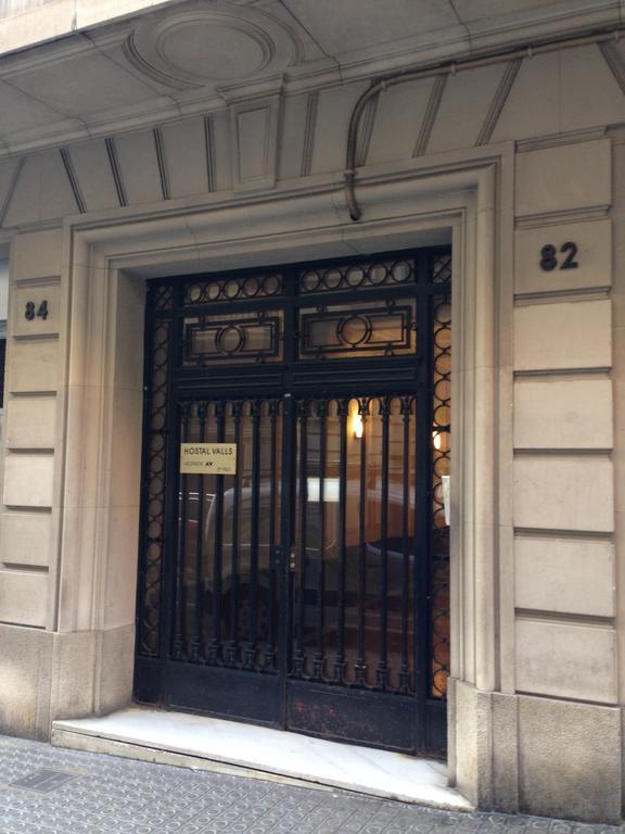 Hostal Valls Barcelona Exterior photo