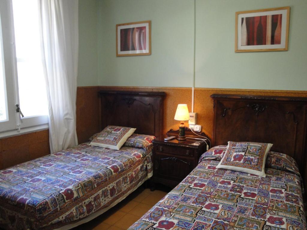 Hostal Valls Barcelona Room photo
